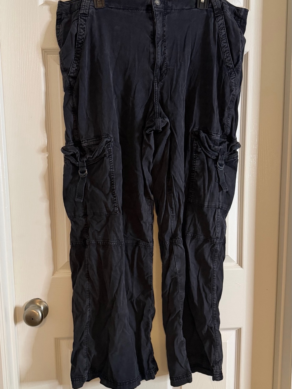 American Eagle Outfitters Dark Grey Wide-Leg Cargo Pants